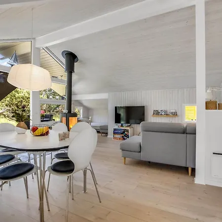 Ubbe - 800m From The Sea By Interhome
