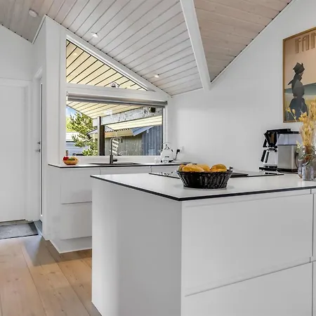 Ubbe - 800m From The Sea By Interhome Feriehus